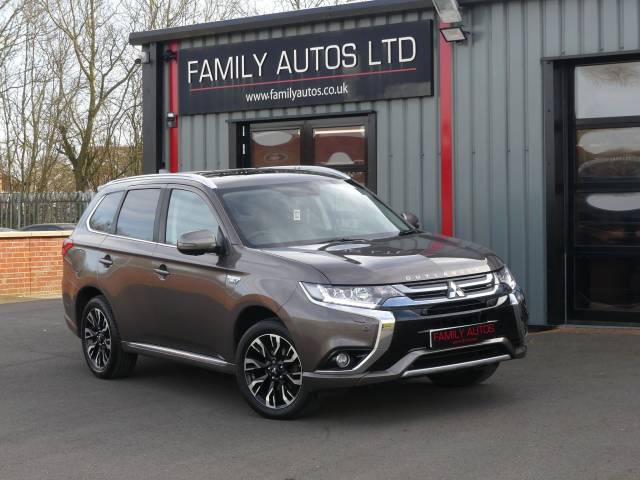 Mitsubishi Outlander 2.0h 12kWh GX5hs CVT 4WD Euro 6 (s/s) 5dr SUV Hybrid Brown